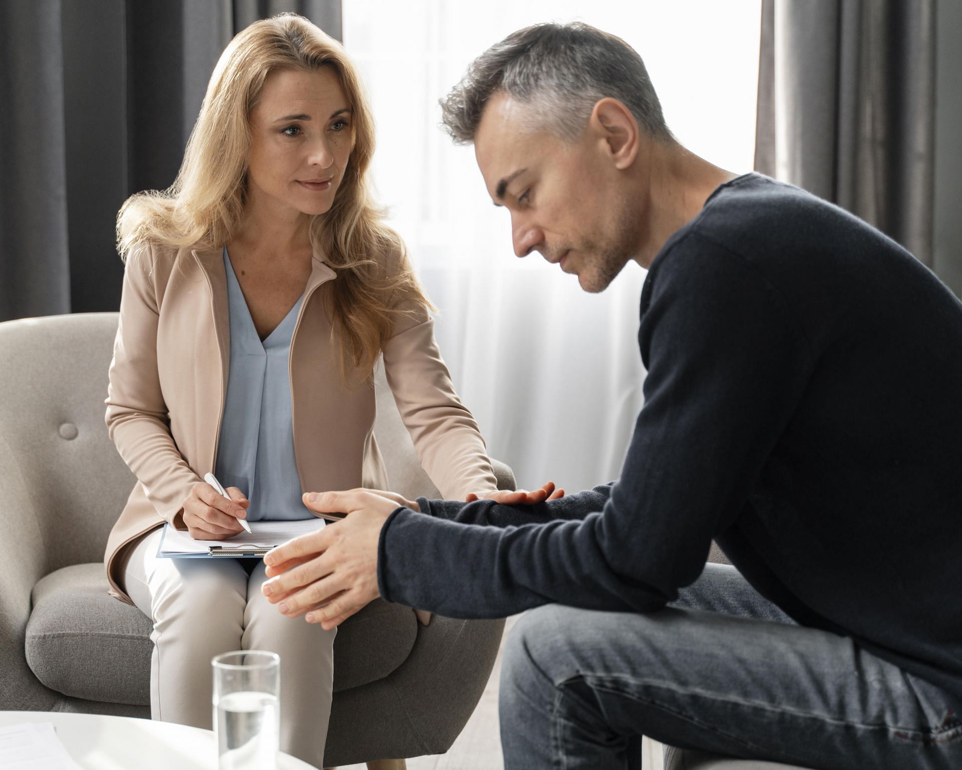 The most clinically researched treatment option for major depressive disorder is psychotherapy. (Image via Freepik/Freepik)